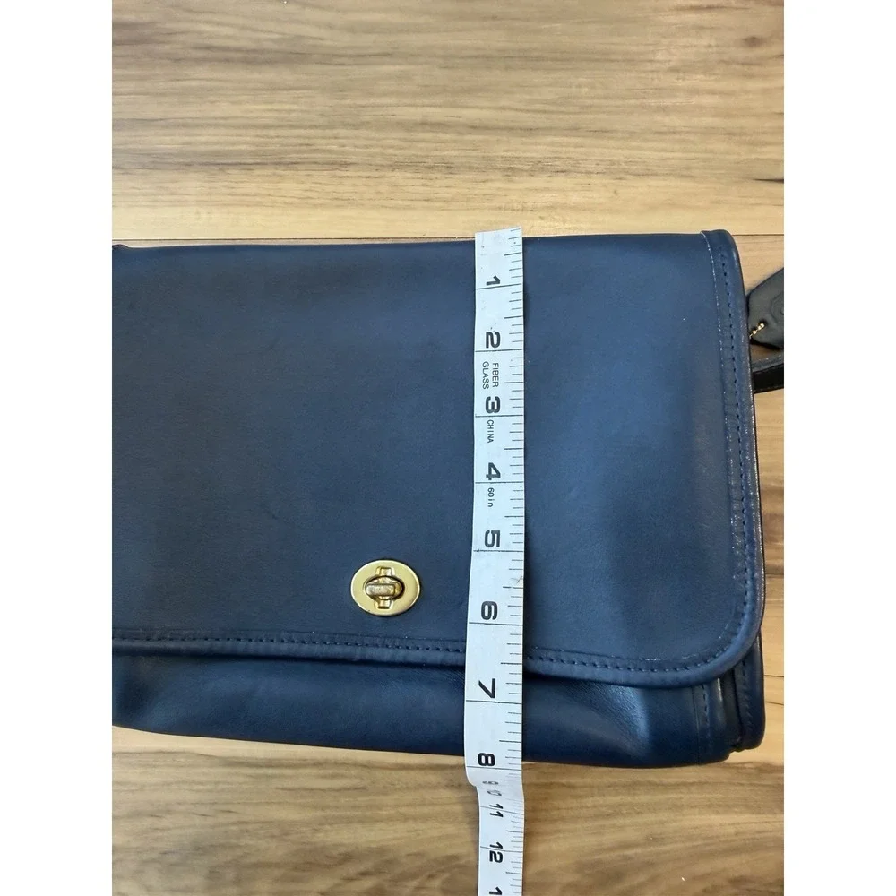 Vintage Coach 9812 Ridgefield Bag Navy Blue Glovetanned Leather Turn Lock USA